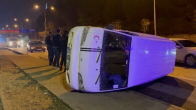 Adıyaman’da seyir halindeki minibüs takla attı!