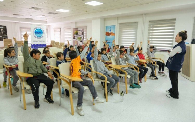 Çocuklara su tasarrufu eğitimi Çocuklara su tasarrufu eğitimi