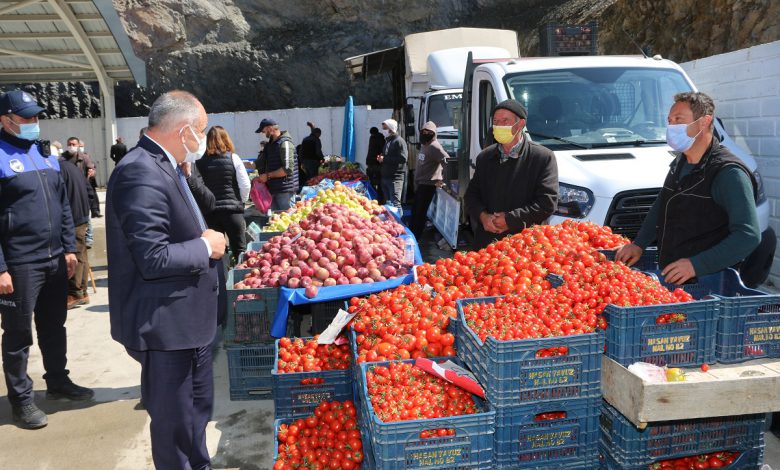 Kayseri Yahyalı Belediyesi’nden pazarcı esnafına müjde Kayseri Yahyalı Belediyesi’nden pazarcı esnafına müjde