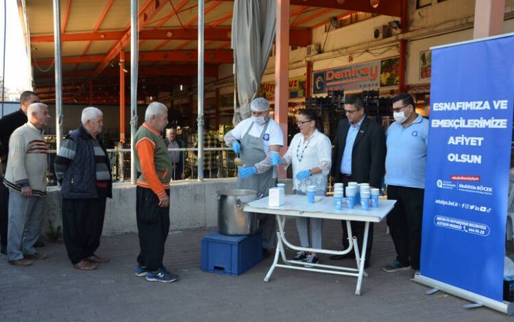 Alanya Hal esnafına sıcak çorba Alanya Hal esnafına sıcak çorba