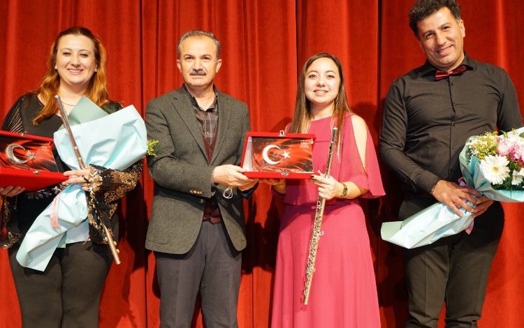 Adıyaman Belediyesi’nden ‘Flute Duo’ Konseri Adıyaman Belediyesi’nden ‘Flute Duo’ Konseri
