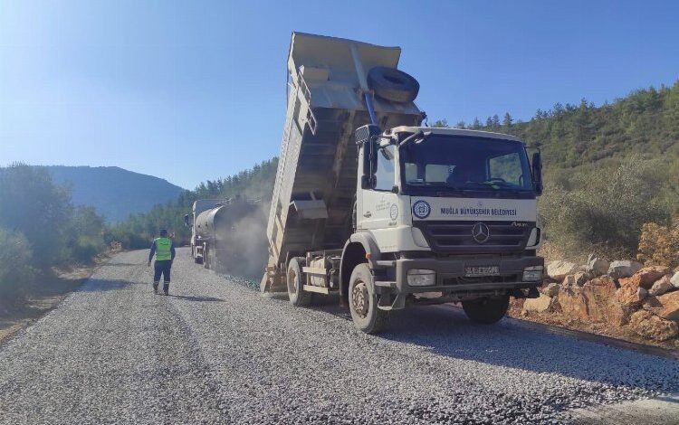 Muğla Büyükşehir’den asfalt mesaisi