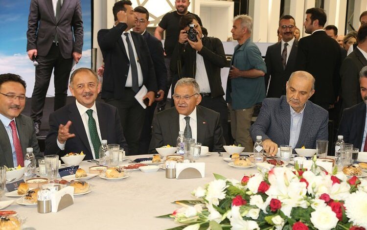 Kayseri Büyükşehir iş dünyası ile buluştu