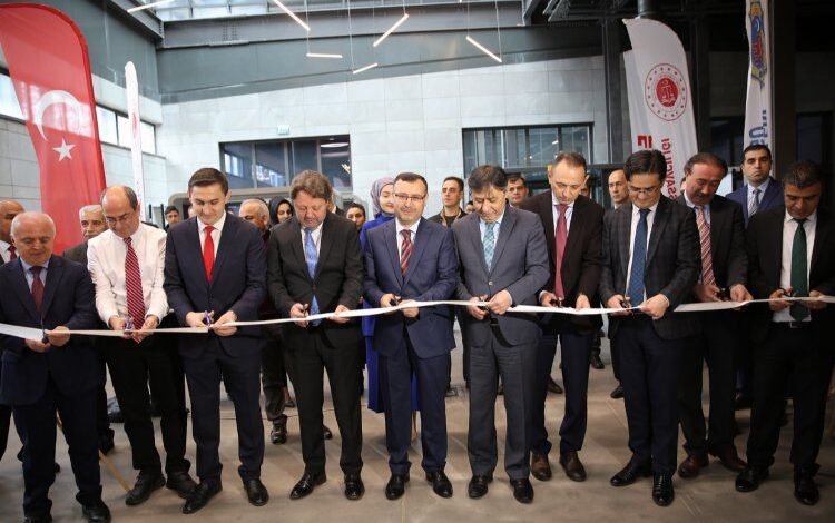 Hükümlü ve tutukluların eserleri AGÜ’de sergilendi