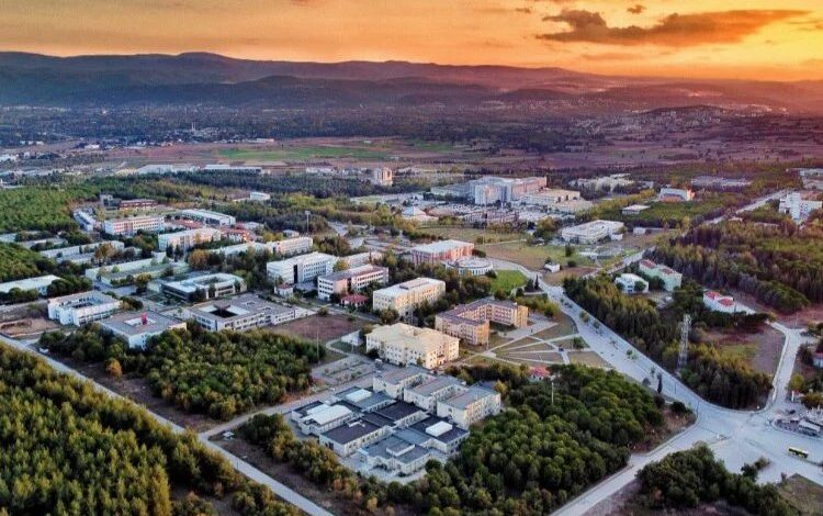 Bursa Uludağ Üniversitesi’nde hangi öğrenci toplulukları bulunuyor? Bursa Uludağ Üniversitesi’nde hangi öğrenci toplulukları bulunuyor?