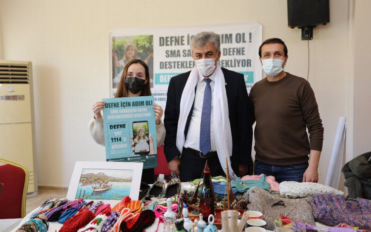 İzmir Güzelbahçe’de ‘Defne’ye Umut Ol’ Sergisi İzmir Güzelbahçe’de ‘Defne’ye Umut Ol’ Sergisi