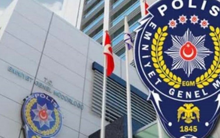 52 ilin Emniyet Müdürü değişti! İstihbarat Başkanı Bursa’ya atandı 52 ilin Emniyet Müdürü değişti! İstihbarat Başkanı Bursa’ya atandı