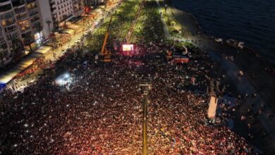 İzmir’de 19 Mayıs coşkusu meydanlara sığmadı