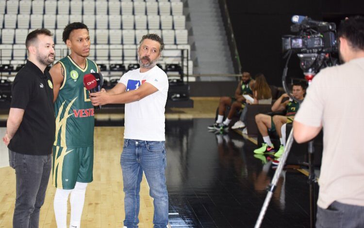 Avrupalı Tarzanların medya gününe yoğun ilgi Avrupalı Tarzanların medya gününe yoğun ilgi