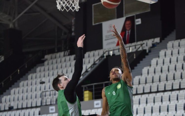 Potanın Tarzanları Fransa deplasmanında