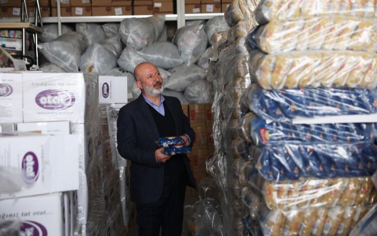 Kayseri Kocasinan depremzedelere kapılarını açtı Kayseri Kocasinan depremzedelere kapılarını açtı