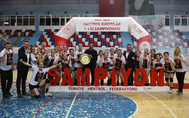 Poyrazın Kızları Süper Lig’i deplasmanda açacak