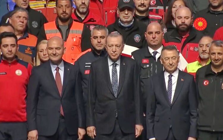 Bursa Osmangazi’nin deprem kahramanlarına büyük onur Bursa Osmangazi’nin deprem kahramanlarına büyük onur