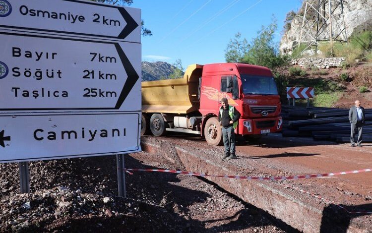 Bozburun içme suyu hattı ilerliyor Bozburun içme suyu hattı ilerliyor