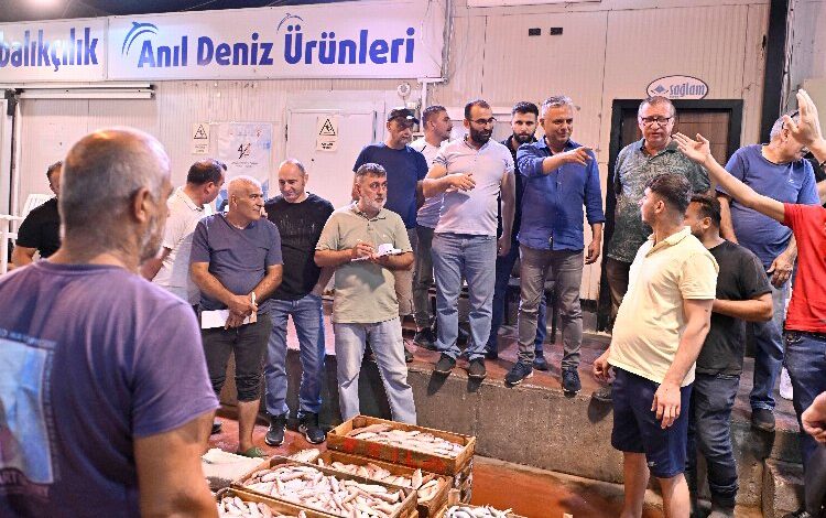 Antalya Muratpaşa’da balık mezadı Antalya Muratpaşa’da balık mezadı