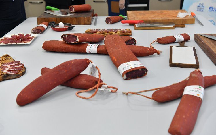 Kayseri Büyükşehir’den ‘pastırma’ kursu