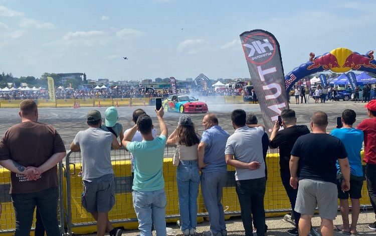Bursa’da drift ve tuning ile adrenalin dolu saatler
