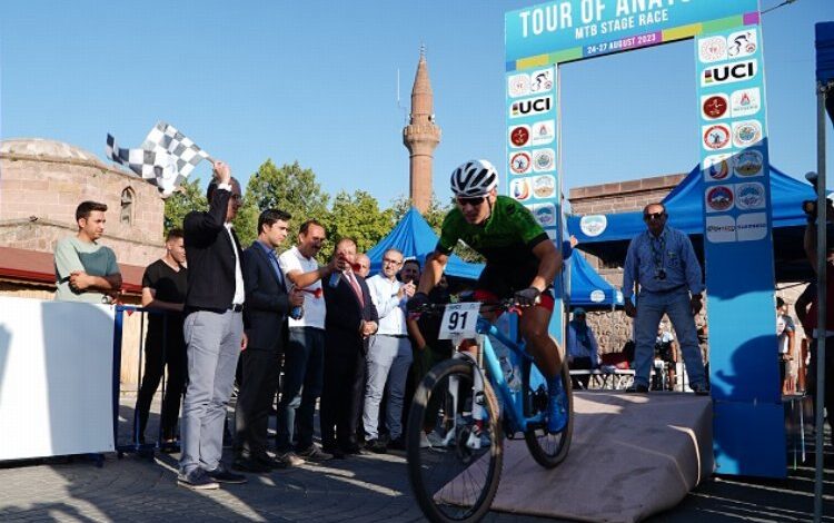 Anatolia MTB Stage Race Kayseri start aldı Anatolia MTB Stage Race Kayseri start aldı