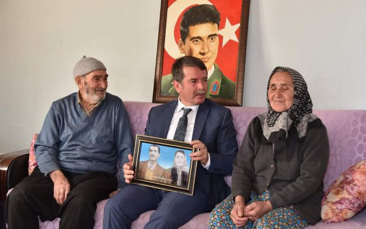 Başkan Okumuş yarım asırlık aşıkları ziyaret etti