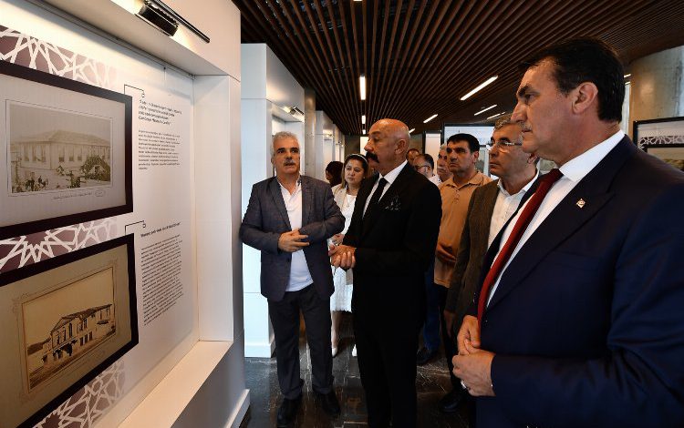 Bursa Osmangazi’den Ulu Hakan’a vefa sergisi Bursa Osmangazi’den Ulu Hakan’a vefa sergisi