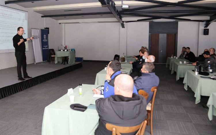 Kocaeli’de Zabıta’ya ‘gelişim’ eğitimi