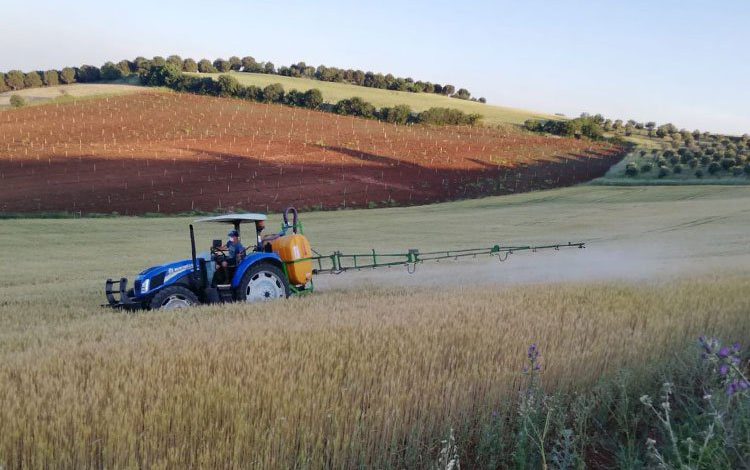 Bursa’da 4 ilçede hububat ile kimyasal mücadele Bursa’da 4 ilçede hububat ile kimyasal mücadele