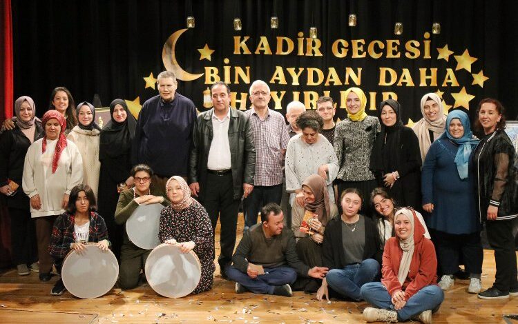 Engelsiz hobi kursiyerlerinden ‘Kadir Gecesi’ programı