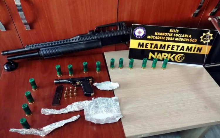 Uyuşturucu satıcılarına büyük darbe Uyuşturucu satıcılarına büyük darbe