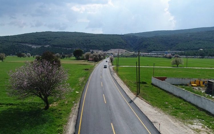 Muğla Büyükşehir, otogar yolu için çalışmalarına devam ediyor Muğla Büyükşehir, otogar yolu için çalışmalarına devam ediyor