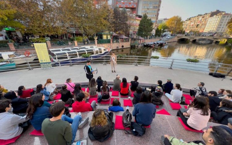Gençlere unutamayacakları deneyim Gençlere unutamayacakları deneyim