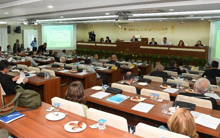 İzmir Karabağlar’da kentsel dönüşüm kamu gücüyle yapılacak