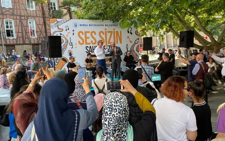 Bursalılar ‘Dünya Müzik Günü’nü sahnede kutladı Bursalılar ‘Dünya Müzik Günü’nü sahnede kutladı