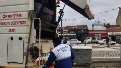 Bilecik Pazaryeri’nde çöp konteynerları temizlendi