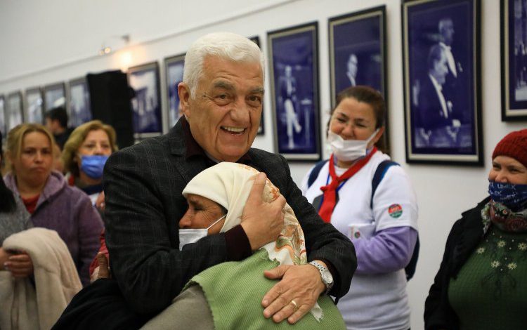 Başkan Gürün, 290 Muğlalı kadını Çanakkale’ye uğurladı