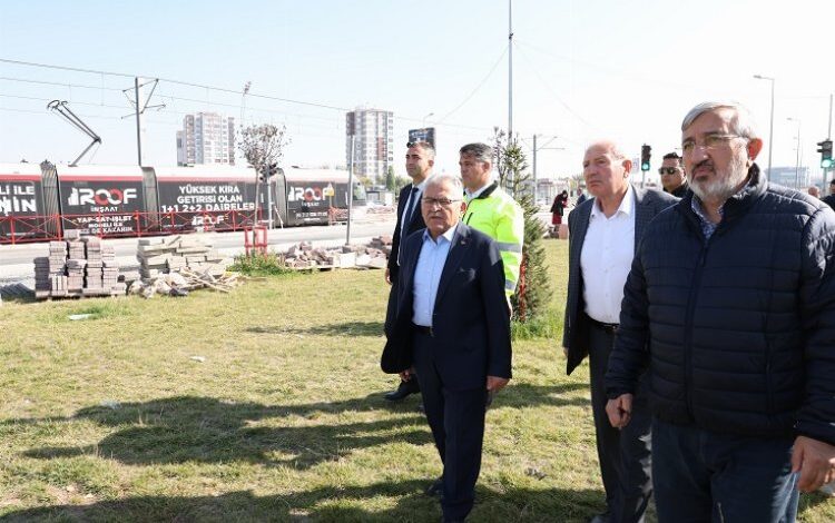 Memduh Büyükkılıç’tan tramvay hattına yakın takip Memduh Büyükkılıç’tan tramvay hattına yakın takip