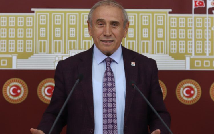 CHP’li Kaya’dan Bakan Özer’e: Bu muamele asla unutulmayacak CHP’li Kaya’dan Bakan Özer’e: Bu muamele asla unutulmayacak