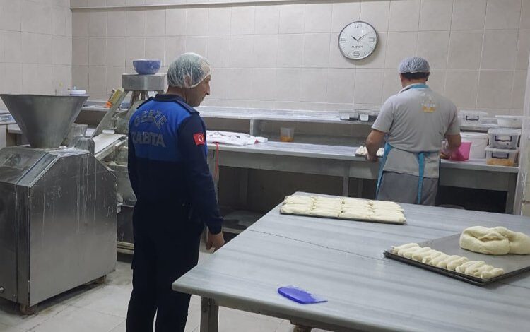 Gebze Zabıtası’ndan fırın denetimi Gebze Zabıtası’ndan fırın denetimi