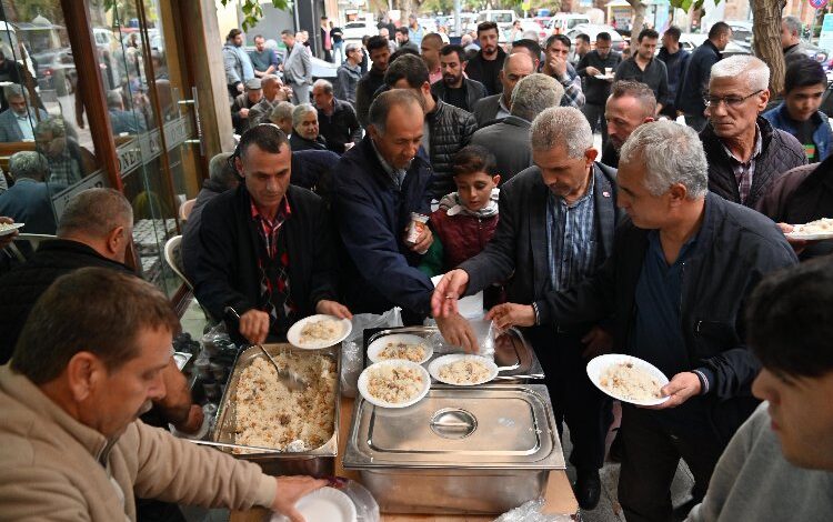 Manisa’da merhum MHP İl Başkanı’na pilav hayrı Manisa’da merhum MHP İl Başkanı’na pilav hayrı