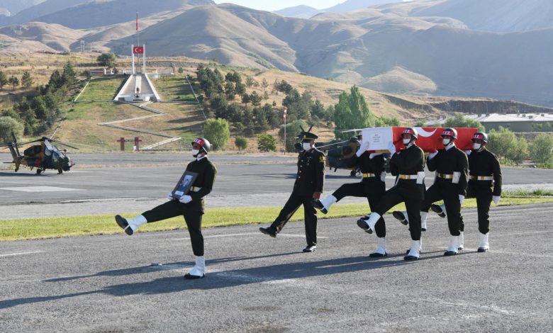 Şehidimiz memleketine uğurlandı Şehidimiz memleketine uğurlandı