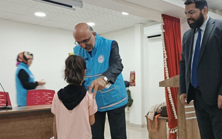 Diyarbakır Bağlar’da 140 yetim aileye nakdi yardım Diyarbakır Bağlar’da 140 yetim aileye nakdi yardım
