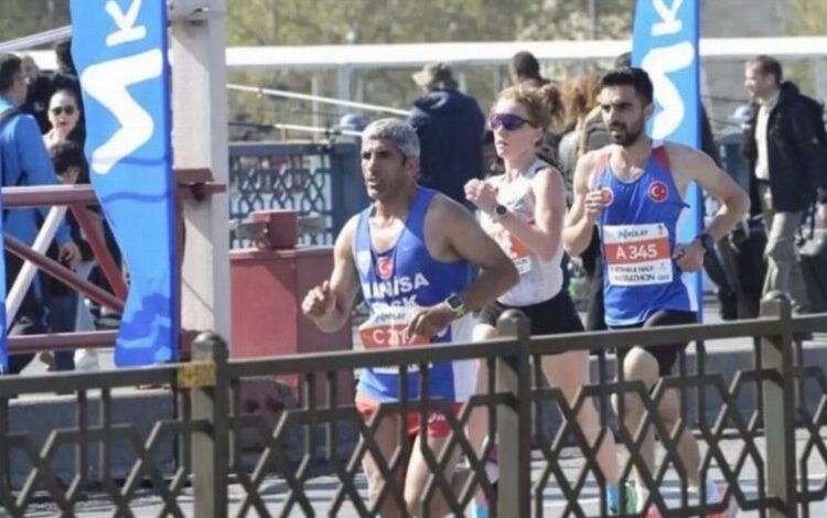 Manisalı atlet Bayram İstanbul Yarı Maratonu’na damga vurdu