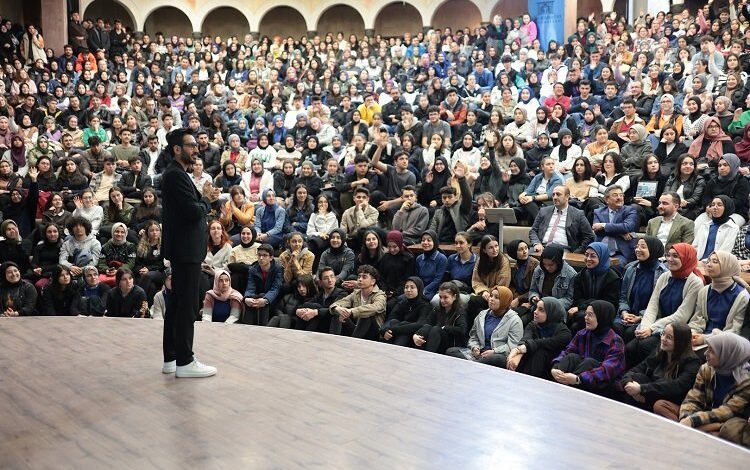 Nevşehirli gençler ‘taktik’leri aldı Nevşehirli gençler ‘taktik’leri aldı