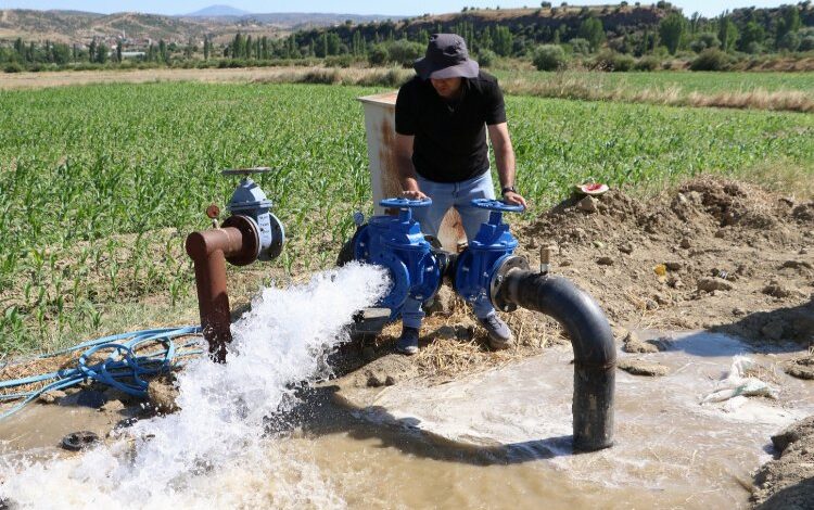 Manisa Kula’da içme suyu hattında test aşamasında Manisa Kula’da içme suyu hattında test aşamasında