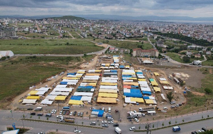 Kurban pazarı esnafı belediye hizmetlerinden memnun Kurban pazarı esnafı belediye hizmetlerinden memnun