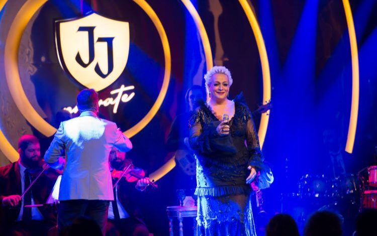 Ayta Sözeri şarkılarıyla mest etti Ayta Sözeri şarkılarıyla mest etti