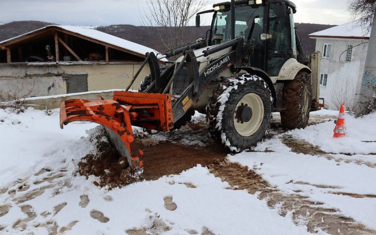 Kocaeli İzmit’te kar seferberliği Kocaeli İzmit’te kar seferberliği