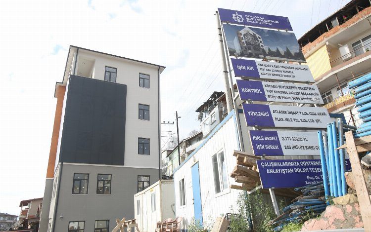 Kocaeli İzmit Yenidoğan Kültür Merkezinde sona gelindi Kocaeli İzmit Yenidoğan Kültür Merkezinde sona gelindi