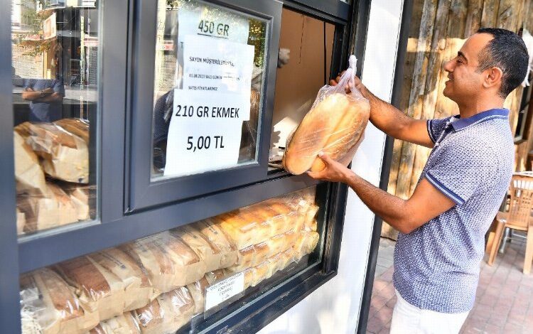 İzmir’de ekmek 5 lira İzmir’de ekmek 5 lira