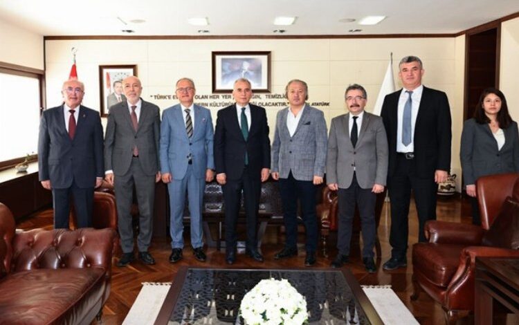 Turizmcilerden Başkan Zolan’a ziyaret Turizmcilerden Başkan Zolan’a ziyaret