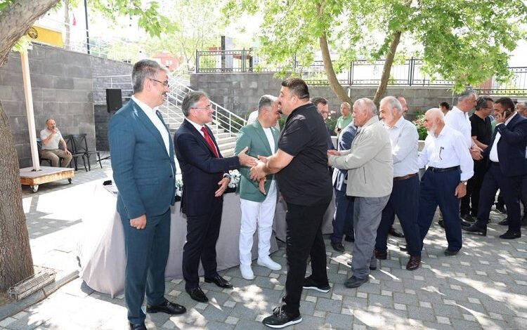 Kayseri Hacılar’da geleneksel bayramlaşma Kayseri Hacılar’da geleneksel bayramlaşma